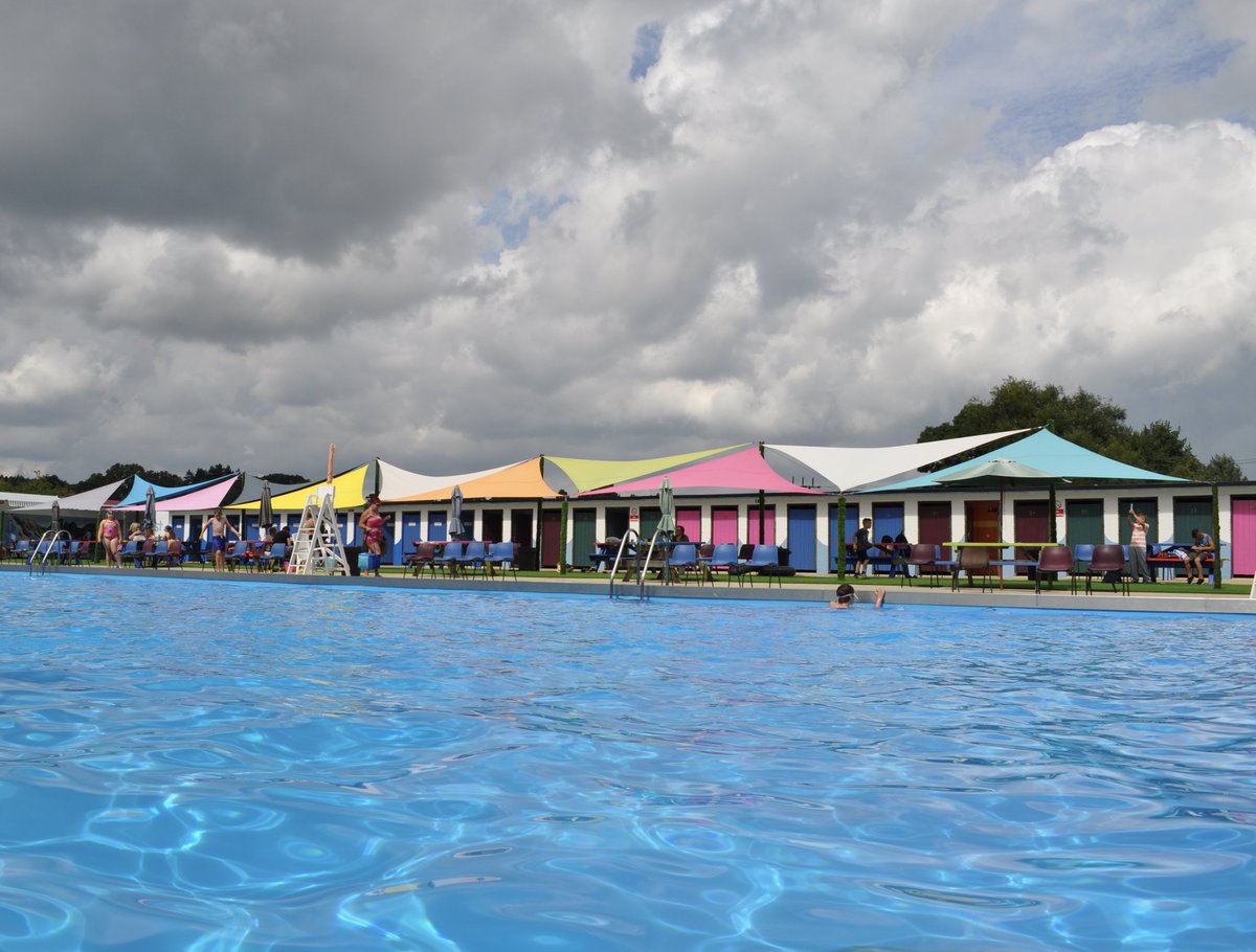 LidoGuide's tweet photo. It's day 9 of #lidoadvent. Heading west a bit for this truly lovely community run pool. Can you #namethatpool

https://t.co/Ko7ihUup7J https://t.co/JSvgshYWvl