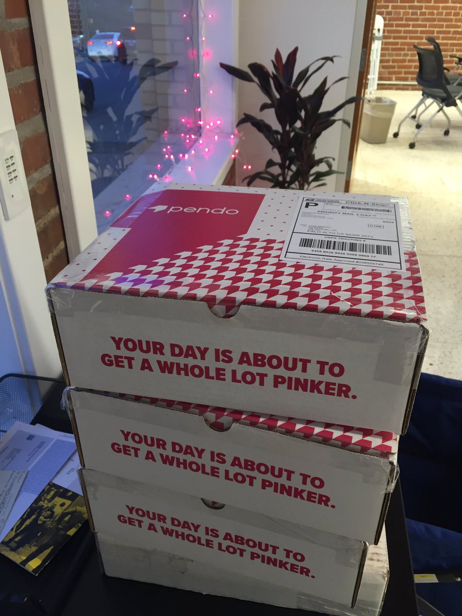 AdrianeMatyi's tweet photo. @pendoio - making people's days a whole lot pinker 💗💗 https://t.co/vLgQAOl5C5