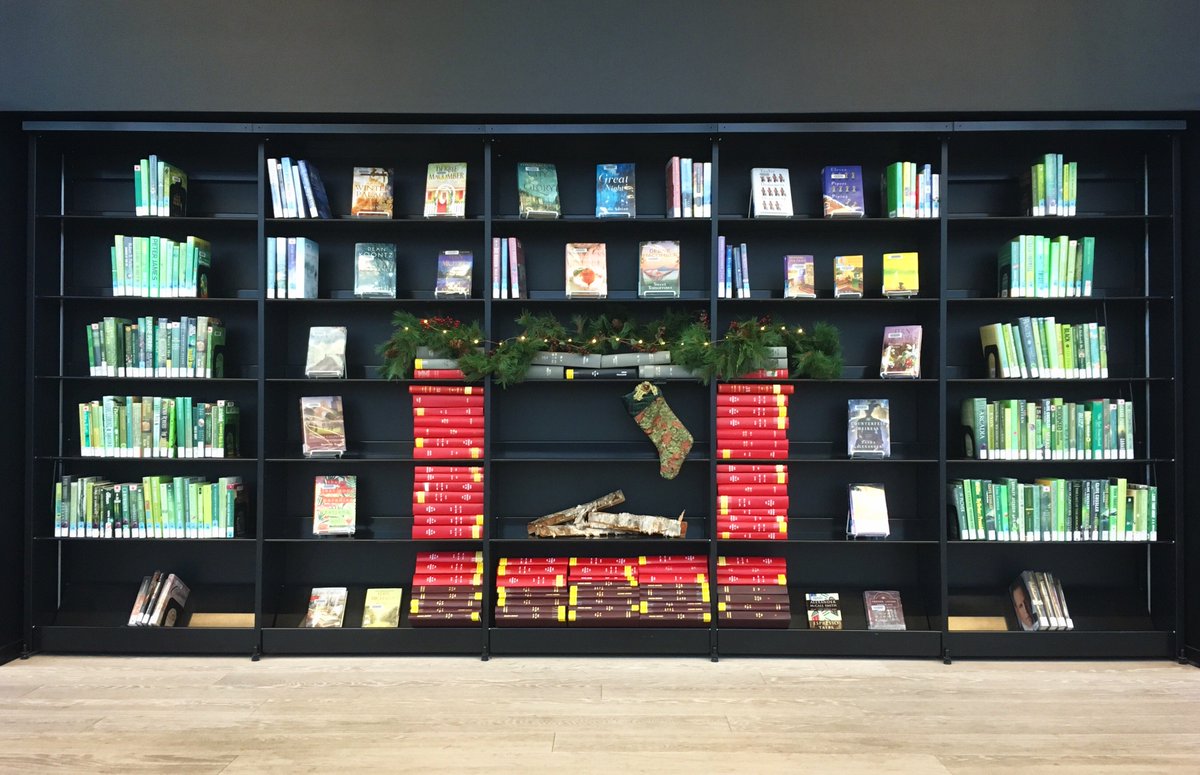 hfxpublib's tweet image. Things are feeling festive (and toasty) at #CentralLibrary!