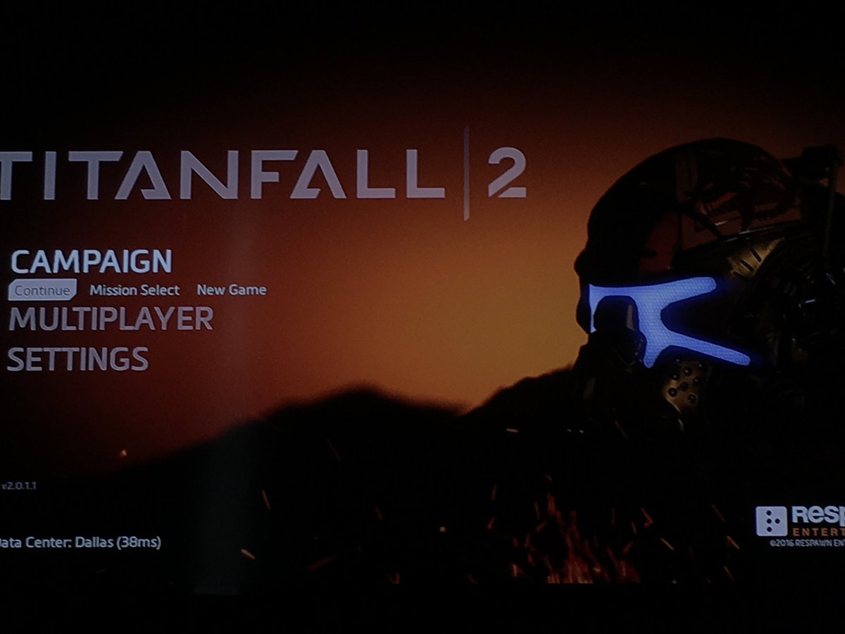 redbullMEX's tweet photo. ¿Quien más ya acabo de Godinear y está listo para jugar? #Titanfall2 #RBgames https://t.co/LhjRzmfE5e