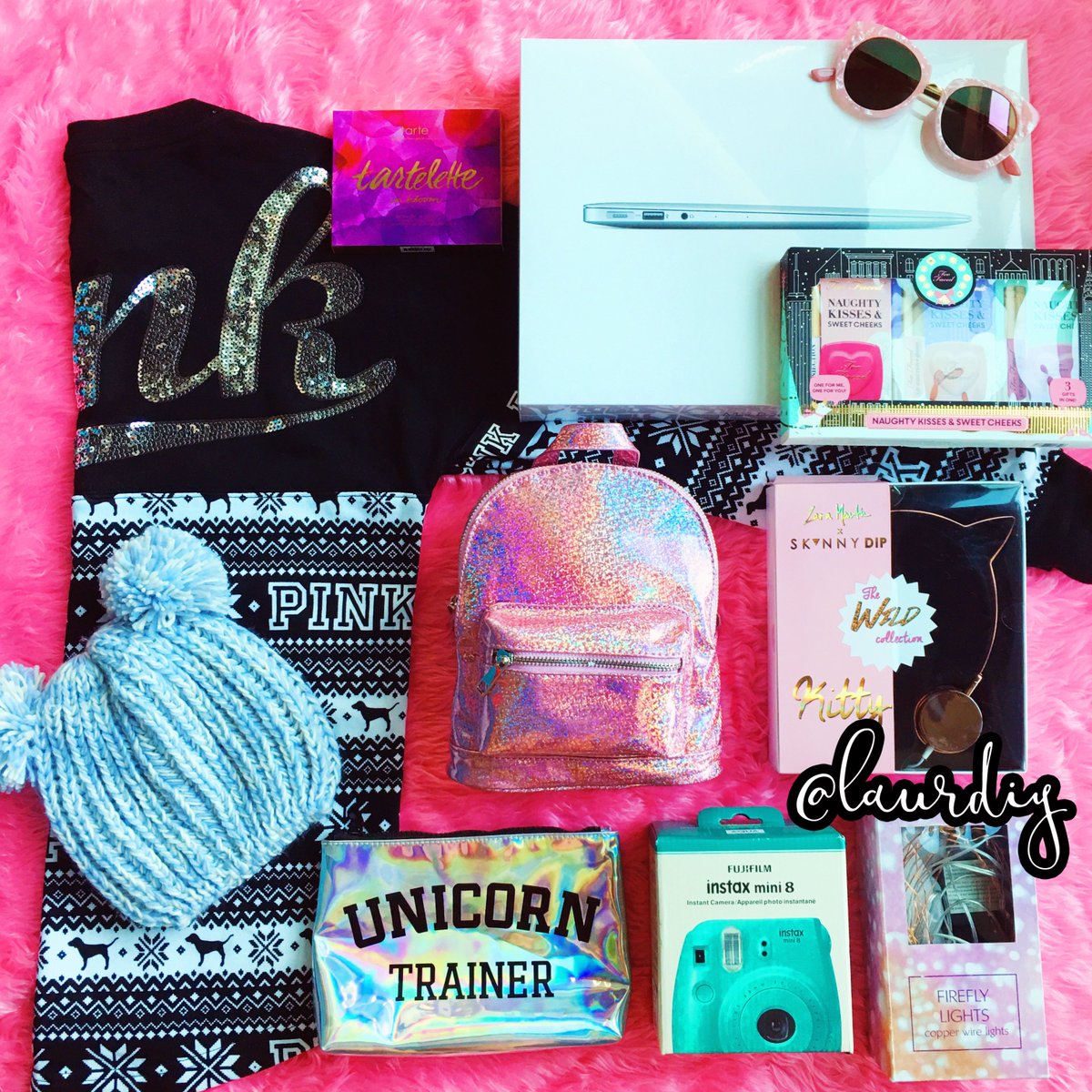 laurDIY's tweet image. HAVE YOU ENTERED YET!? 💖🎄so excited to gift this macbook + SO MANY FUN THINGS!! 
giveaway details! 👇🏽👇🏽👇🏽
youtube.com/watch?v=PK0XUr…