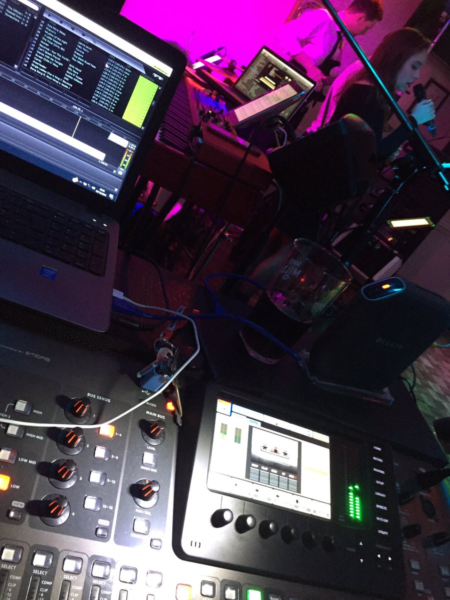 EdCostello94's tweet image. Sound for a gig in halesowen tonight #technical #itsajob