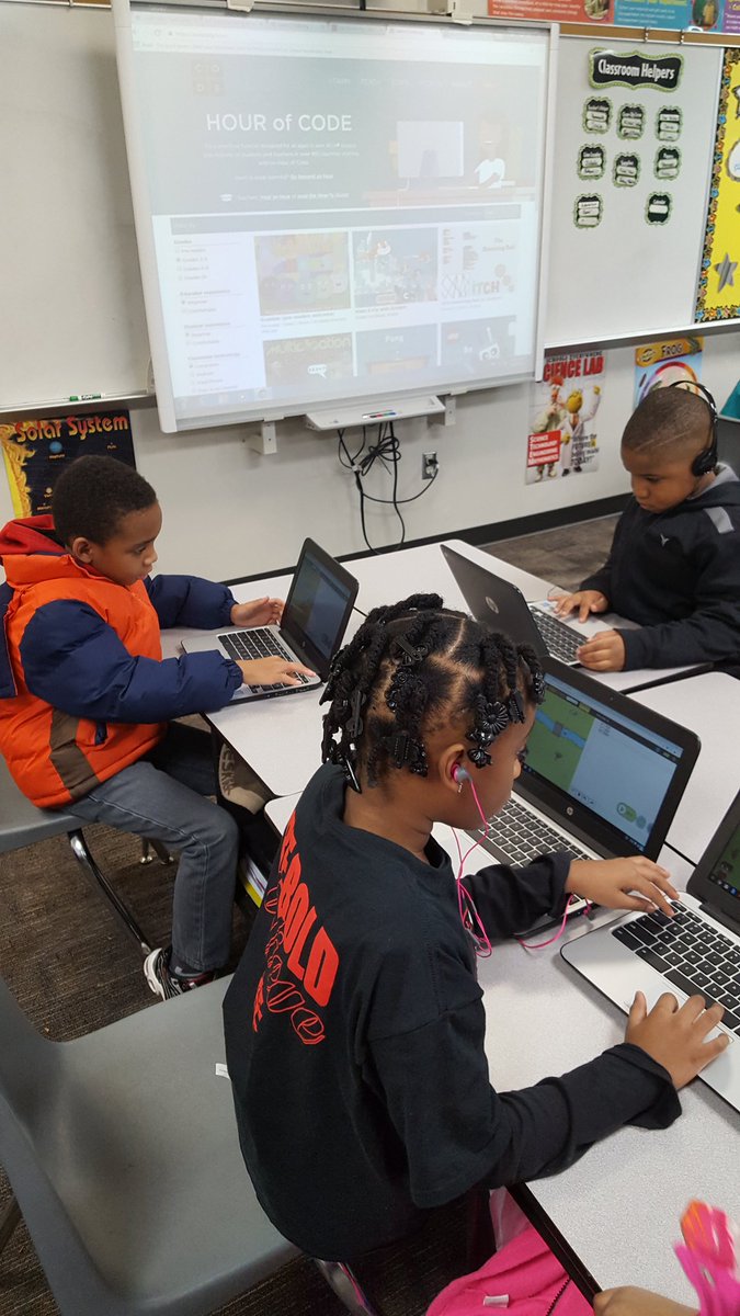 MrsKirk17's tweet photo. Computer programmers at work. #hourofcode #CHISDCodes @CHISDCP @CHISDTechnology https://t.co/gIxiBAoOrR