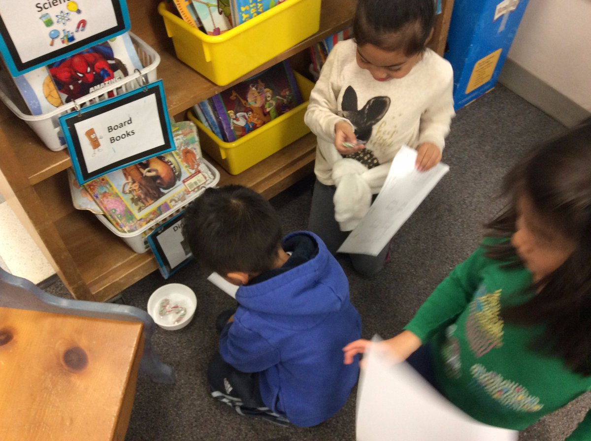 Teacher_Roberts's tweet photo. Learning about maps--Room 1 went on a treasure hunt, using their maps to find the treasure :)
#Dvlions https://t.co/BklRVZFTCK