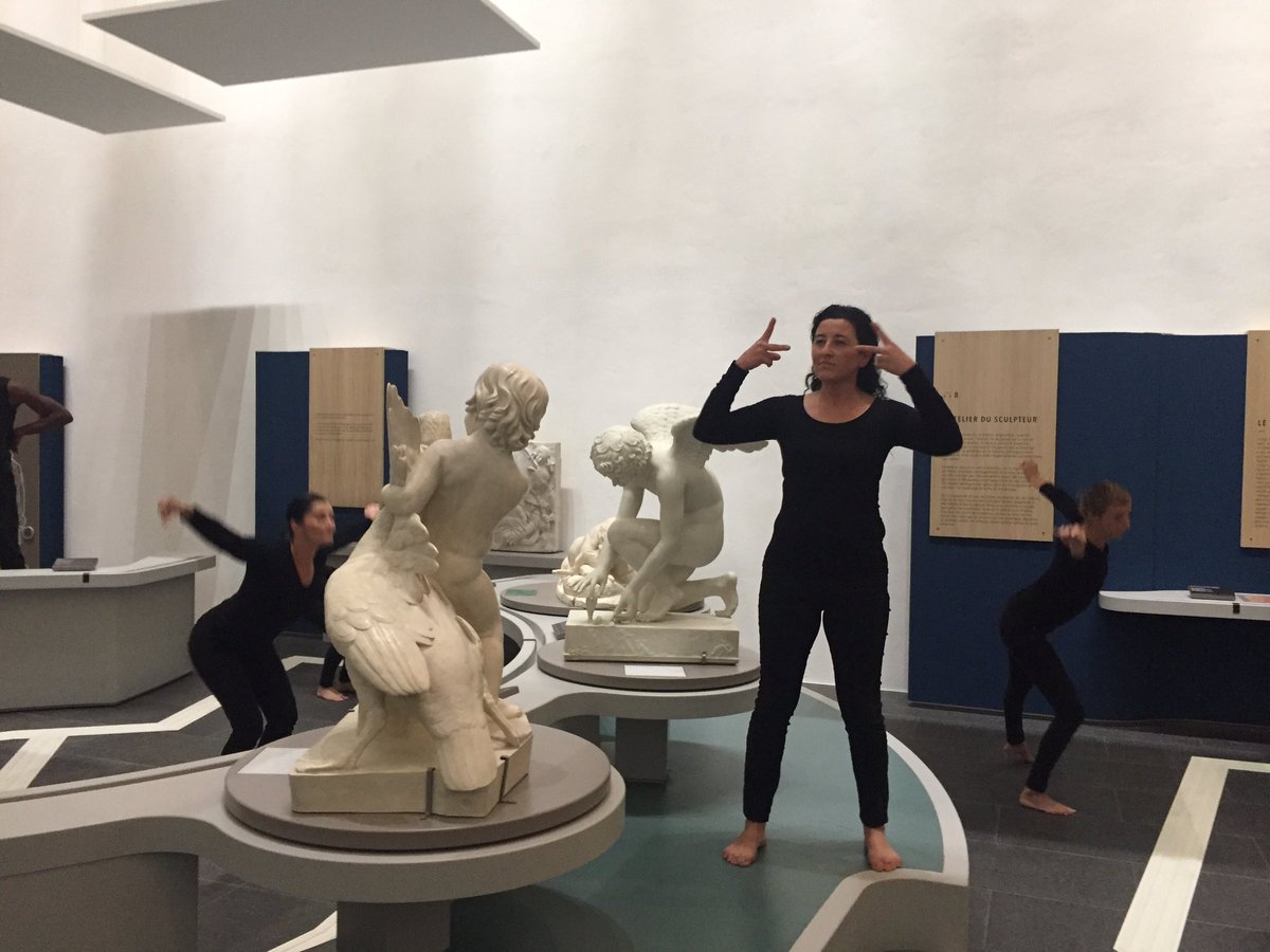 MenanteauSophie's tweet photo. Inaug. expo @museefabre "l'art et la matière" sculptures à toucher avec La série "les aveugles" de sophie Calle @saurel2014 @Montpellier3m https://t.co/0k6tsgEftw