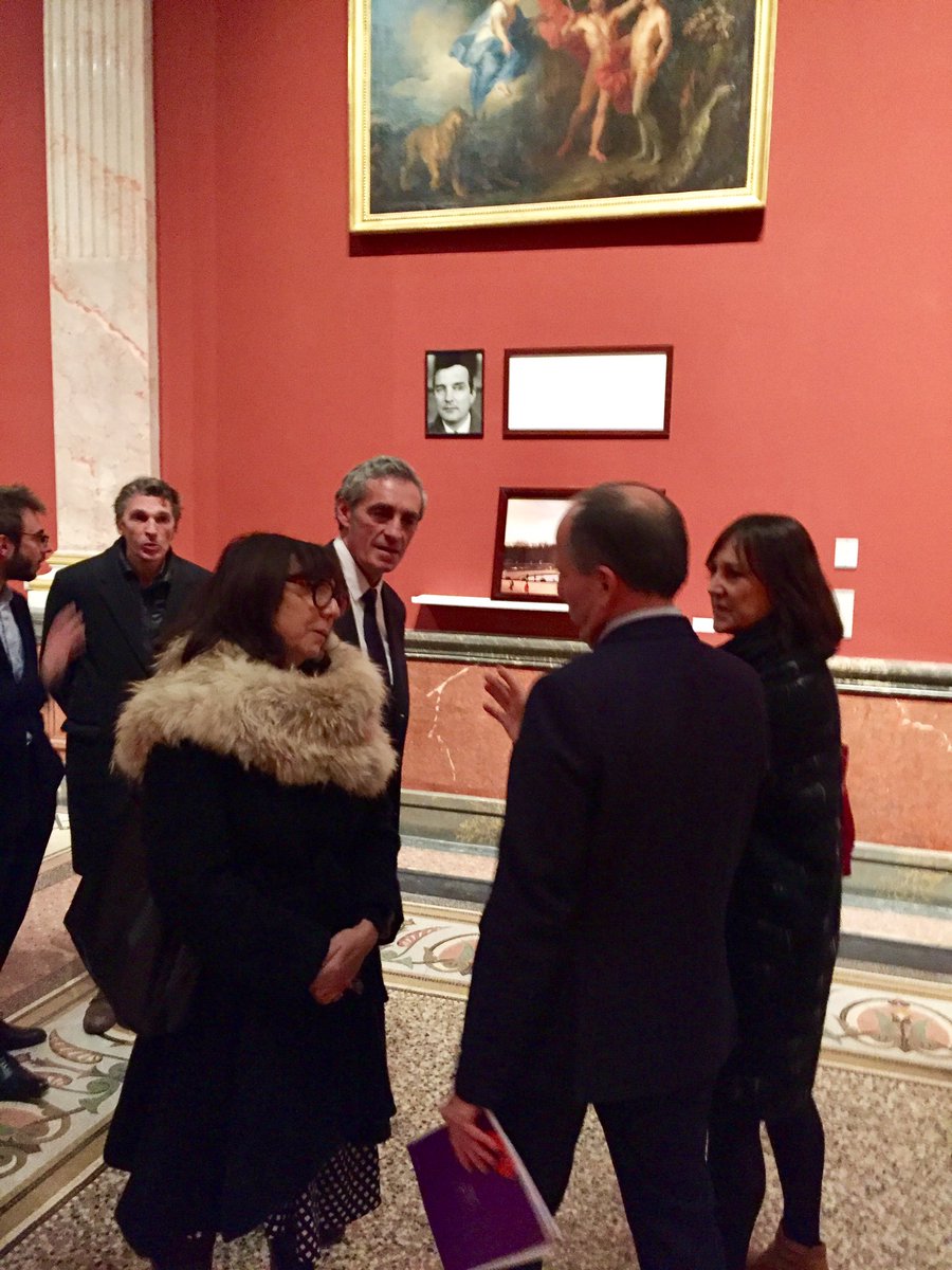 MenanteauSophie's tweet photo. Inaug. expo @museefabre "l'art et la matière" sculptures à toucher avec La série "les aveugles" de sophie Calle @saurel2014 @Montpellier3m https://t.co/0k6tsgEftw