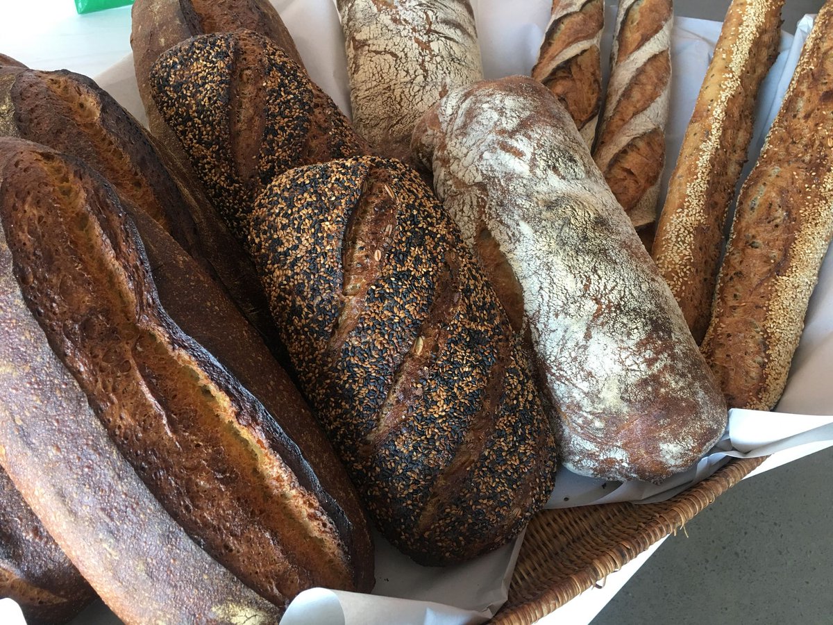 Waking up to Saturday bread aromas got us like 😍😍😍