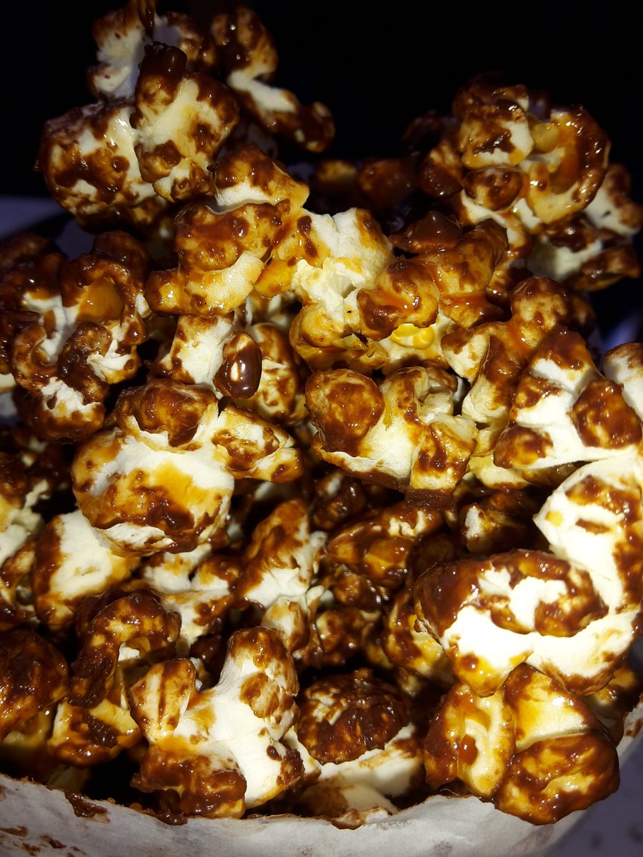PollyPirate's tweet photo. Organic #Grenada #Chocolate &amp; Caramel #popcorn from Grenada Gourmet Popcorn at Options ❤💚💛 https://t.co/KTEMYkv7HS