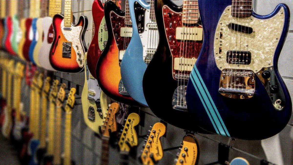 Fender's tweet image. 10 tips to scoring the right instrument for you. bit.ly/2homfkc 
#howto #tips #guitar