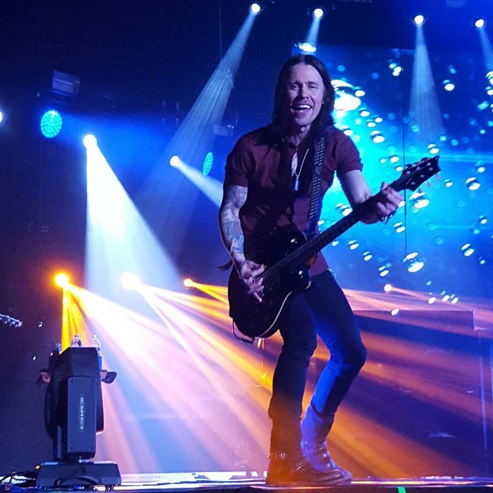 AlterBridgeBras's tweet photo. Good evening AB Family! Have a nice weekend 🤘 ! @alterbridge tonight in Unipol Arena - Bologna Italia
By tamara79 https://t.co/OIYkhFoxgS