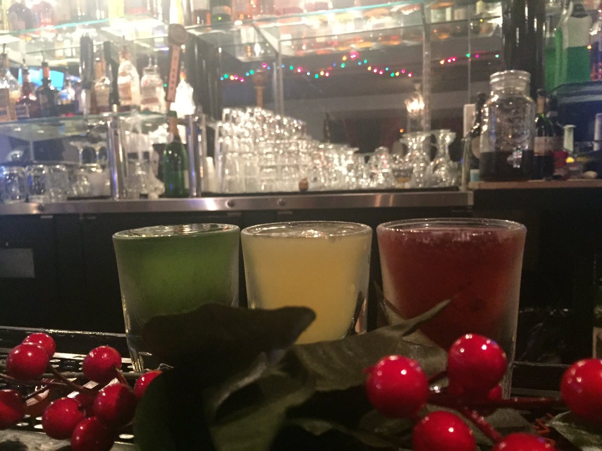 GracianosOldSac's tweet photo. In our ninth cup of Christmas we give to you: three in one! We'll call it Ho Ho Ho!! $6, tonight only #drinklocal #25cupsofchristmas https://t.co/rMAHBDLn1U