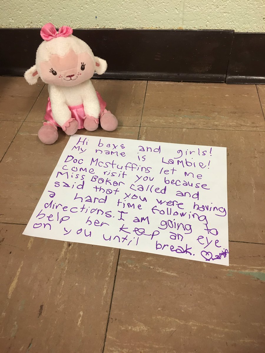 katiehible114's tweet image. We got a special visitor today... and I got to practice writing with my left hand :) #firstgradehawks  #makeittothefinishline #almostbreak