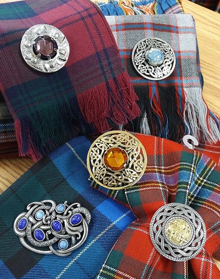 ScottishExperts's tweet photo. #ScottishExperts at #ScottishImports Edmonton have everything for #christmas and #robbieburns. #tartan #kilt #yegshopping #scottish https://t.co/1KzcZZgvve