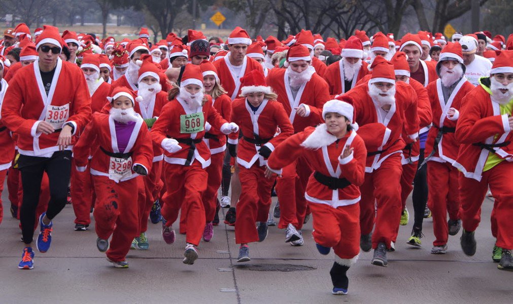 dallasnews's tweet photo. Five offbeat ways you can see Santa in D-FW this holiday season https://t.co/cLTRnNxG46 https://t.co/b9J8QbkZZk