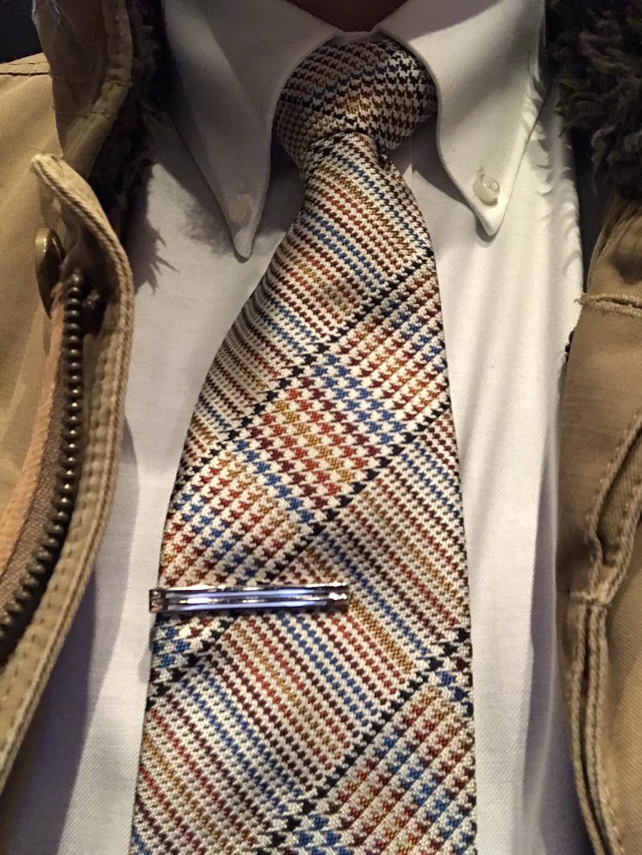Josh_Lively1's tweet photo. Thank you to my coworker, my mentor, and most of all, my friend, @TomSatkowiak. This tie was an excellent gift for graduation! #utgrad2016 https://t.co/Mmd0ayTyOo