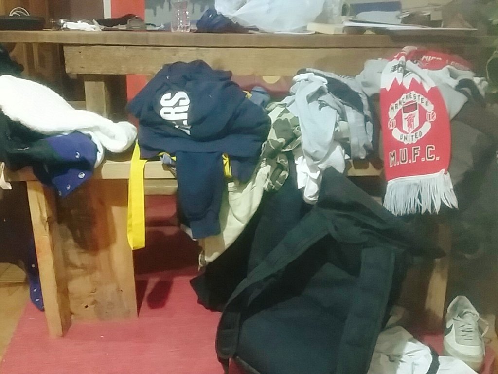 eleaglebeing's tweet photo. @jeenaFILIPINA I love folding clothes, here I go https://t.co/HRWJel40Q9