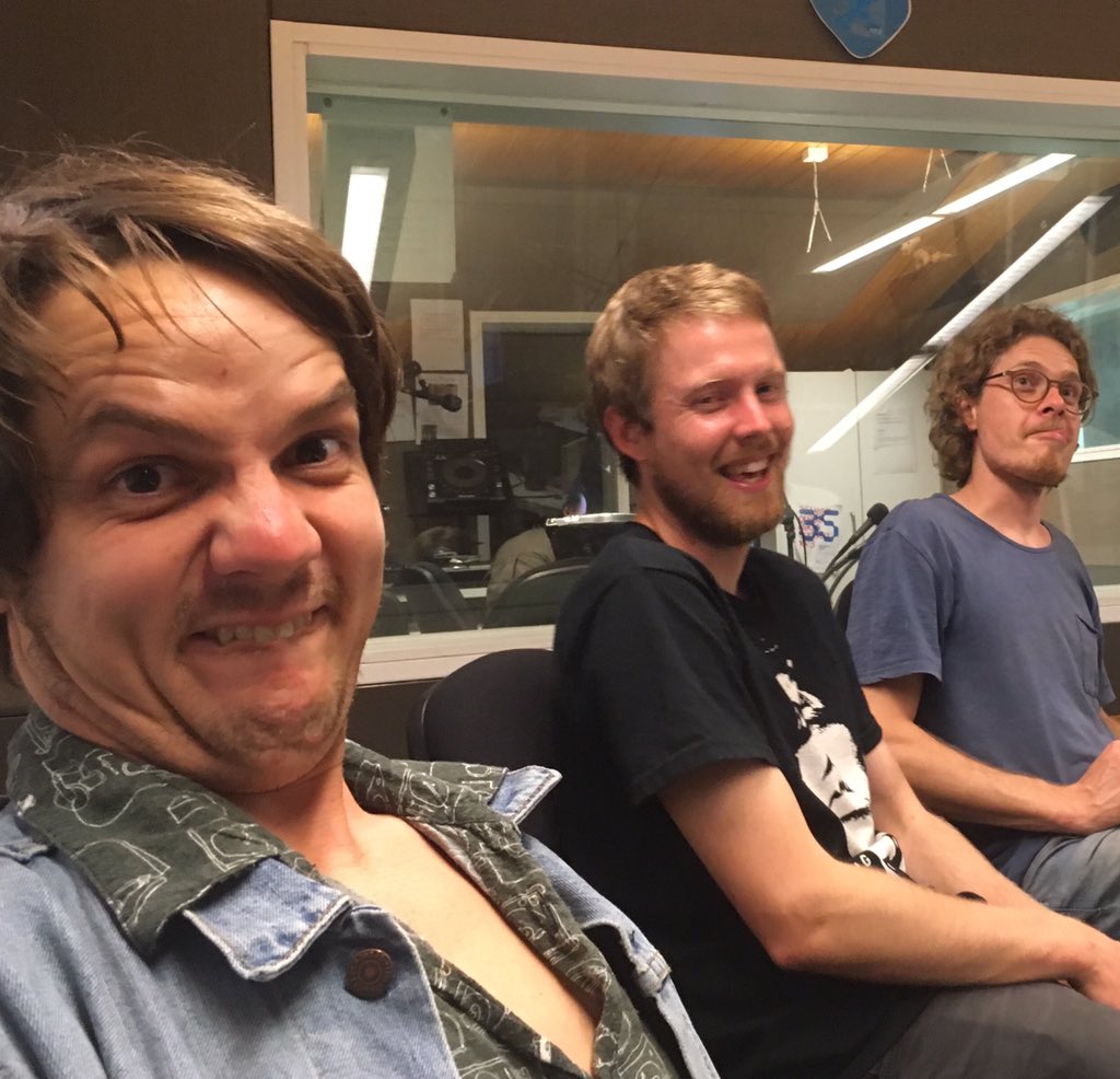 Brisbane? Yeah tonight at black bear with <a href="/thebandforevr/">FOREVR</a> and Sydney 2000