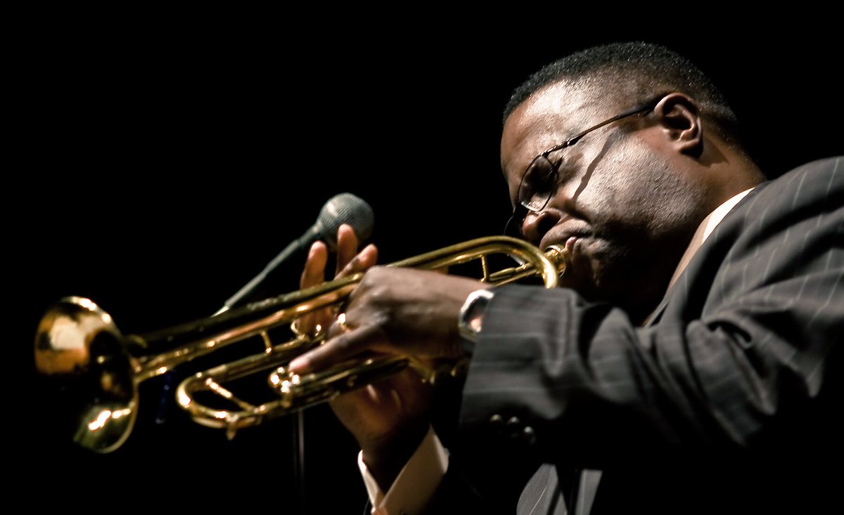 WDCBPublicRadio's tweet image. Perfect start to the weekend in Chicago? 3 hours of "The Real Deal" w/@OrbertD 7-10pm on WDCB, 90.9 &amp;amp; 90.7FM and WDCB.org