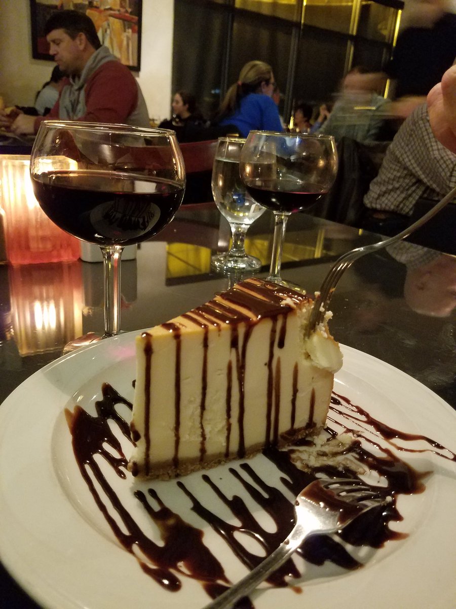 DFWDining's tweet image. LaGondola @MansfieldTX  #amazing #wine #cheesecake