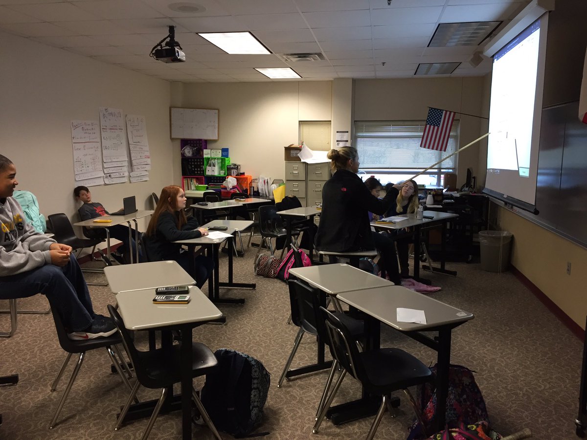 SCasey02_'s tweet photo. Forgot to post this yesterday.  8th grade volunteers helping out with 7th grade tutorials @CTMSBulldogs #ctmsbettertogether https://t.co/KzTSFsyU0G