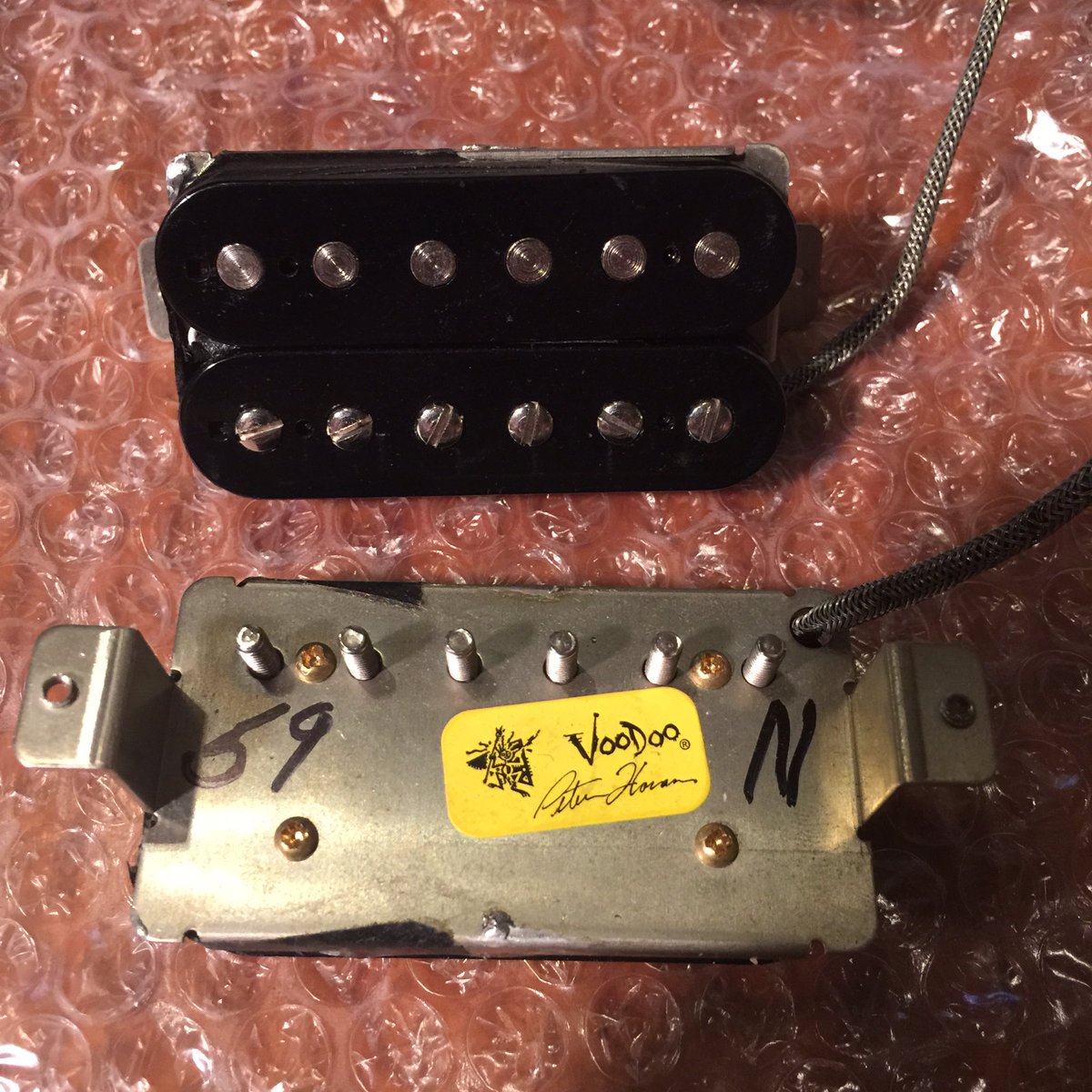tOCK_USA's tweet photo. Me solder. #SOLDERING #GUITARS #PICKUPS #STUDIO #PRODUCTION #voodoopickups https://t.co/MjnyrtbGeQ