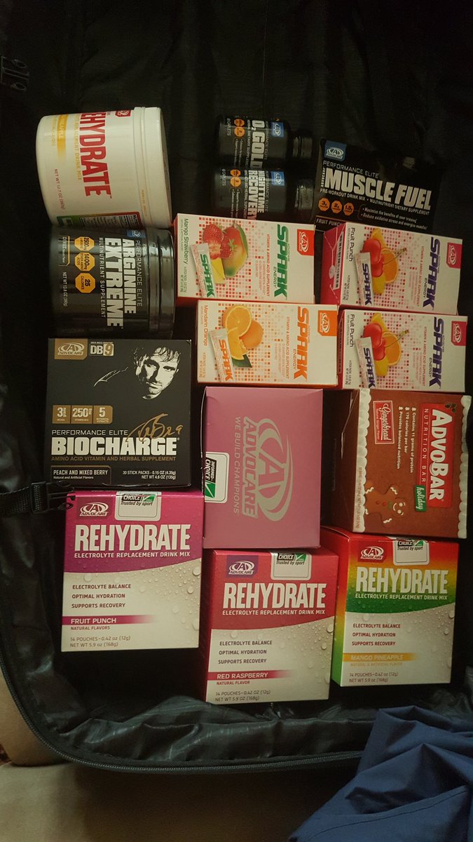 Coach_Milk's tweet photo. Swarm training camp week #2. Taking care of the boys! @AdvoCareSports supplements #Rehydrate #Electrolytes #Recovery #BCAA #Spark #ProLAX https://t.co/lmn7JgFado