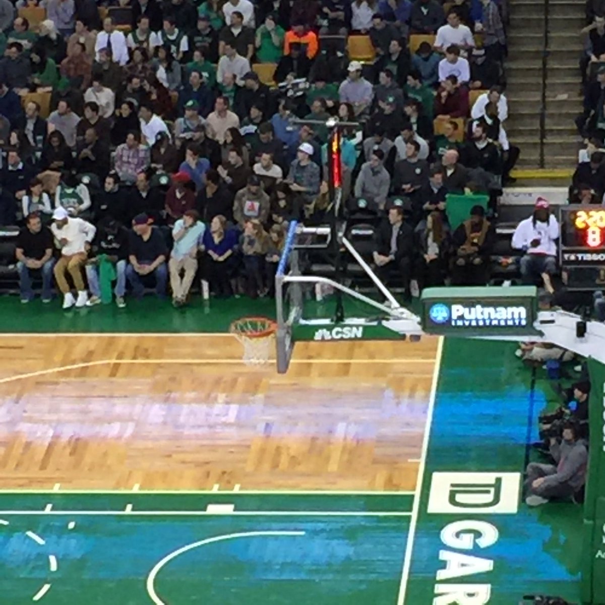 gimme_some_BASS's tweet photo. @LG_Blount and @mookiebetts lets go Celtics https://t.co/d57Mq6Dowj