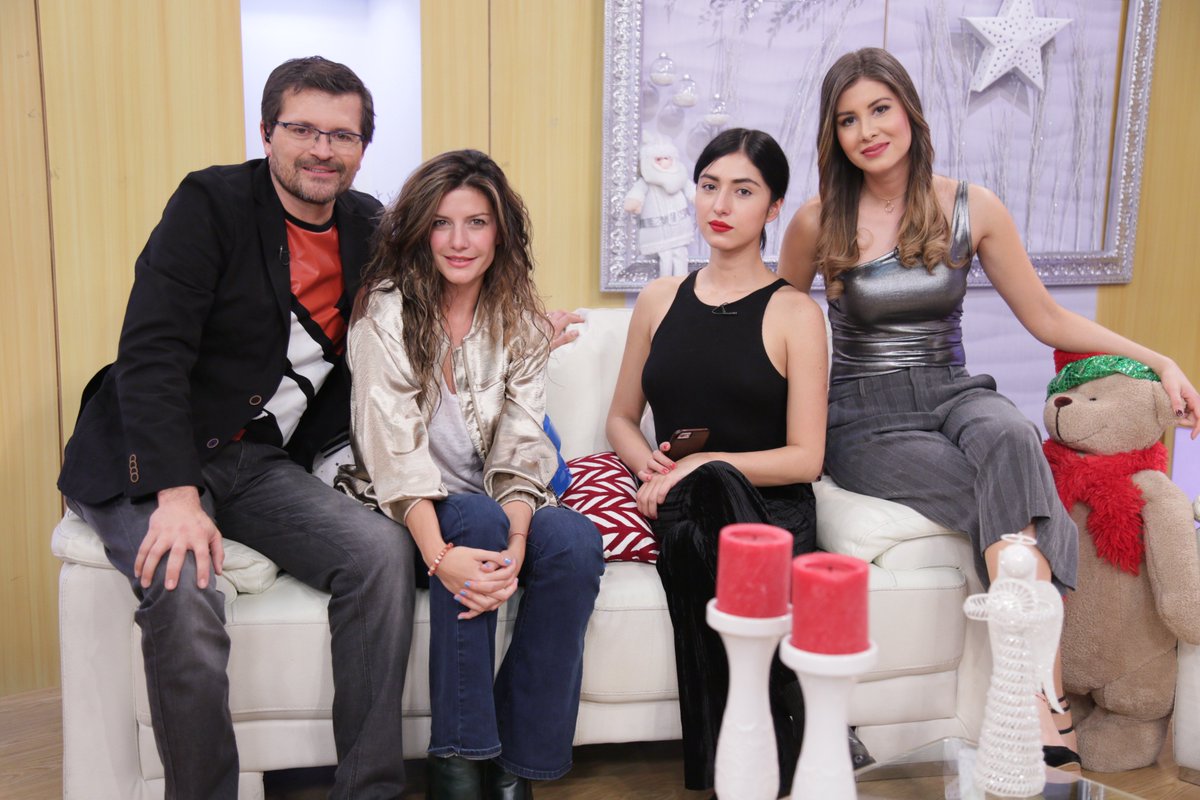 MananasconUno's tweet photo. #Entrevista @juana_delrio y @MABELMORENO, dos historias que puedes ver en La ley del corazón https://t.co/5rRGRHnIaJ https://t.co/xOAFvrFnvt