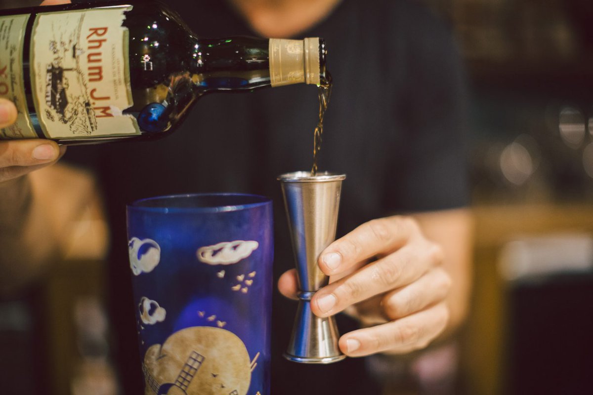 4 cocktail recipes to try this weekend from Old Lightning: ow.ly/iTmh306YPrH