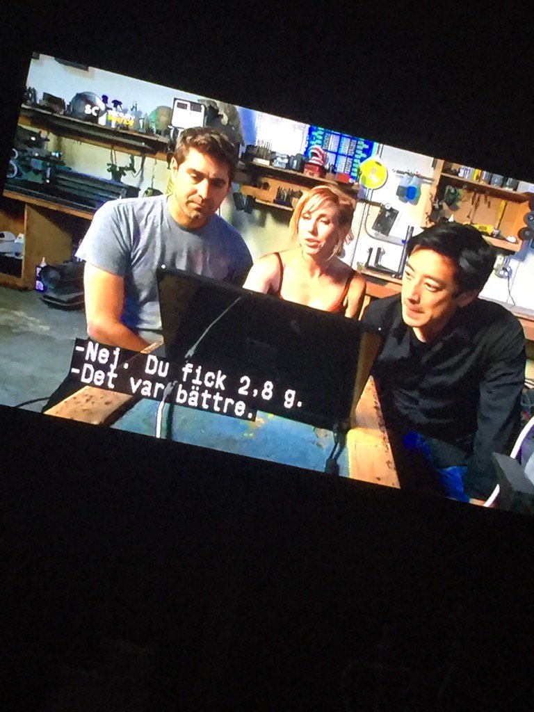 zapppezzz's tweet photo. Watching old #Mythbusters with @ToryBelleci @KariByron @grantimahara :) https://t.co/QKRdglWiSZ