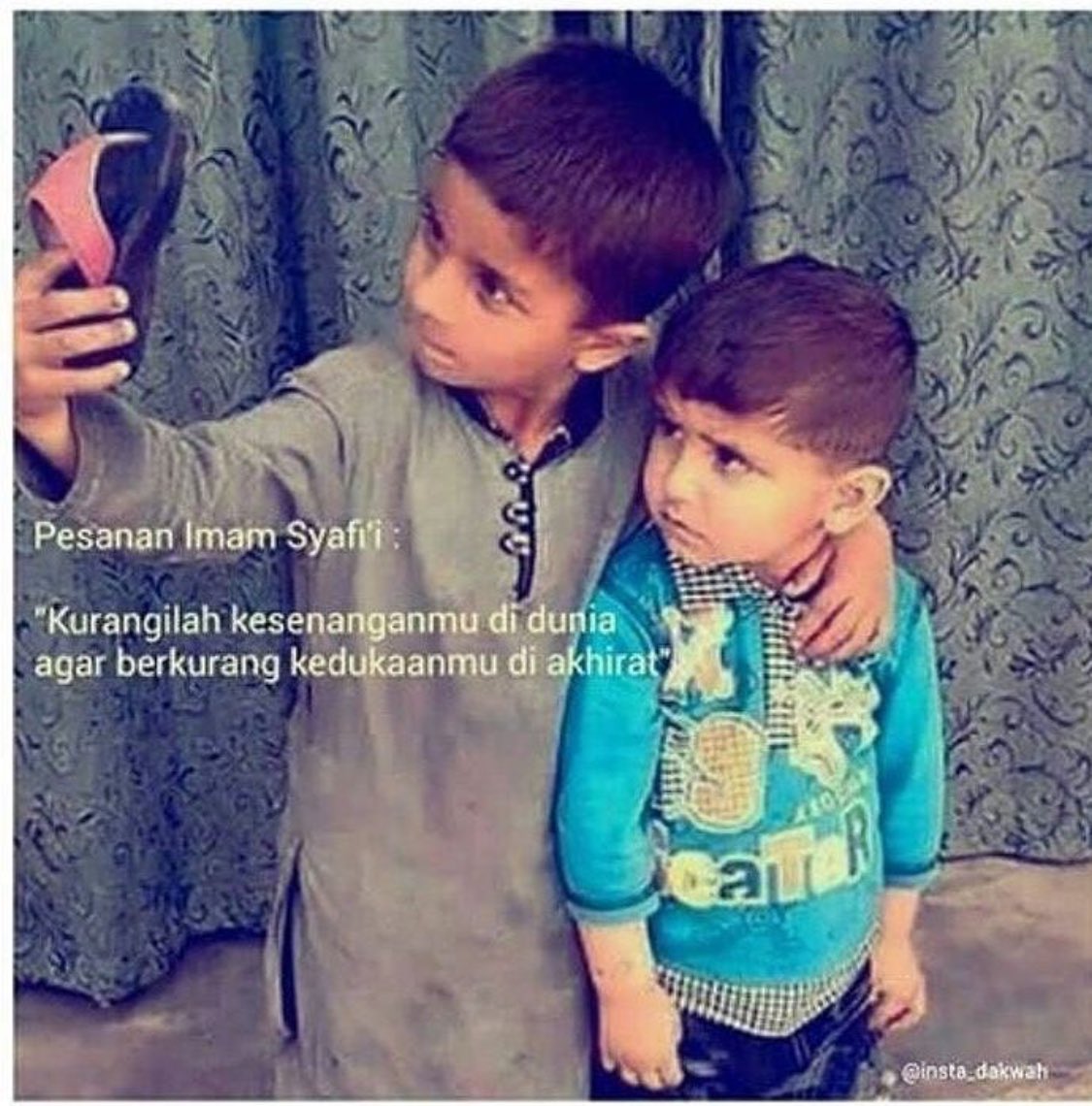 Memang kecintaan kepada duniawi adalah sumber kesengsaraan dunia akherat