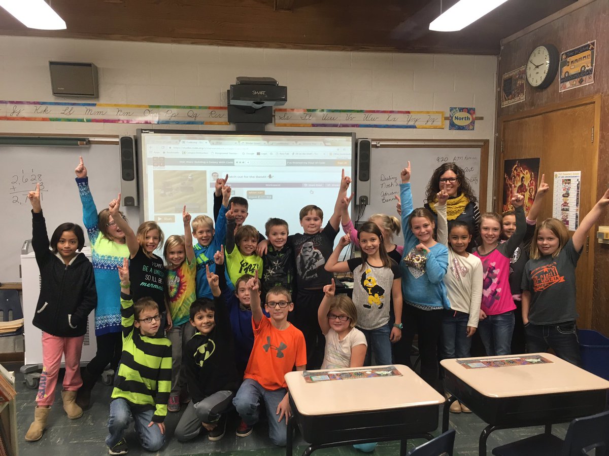 humboldt_elem's tweet image. Mrs. Bacon&apos;s class was the first to crack the #hourofcode #breakoutedu! Way to go! #codeiowa #IowaStem