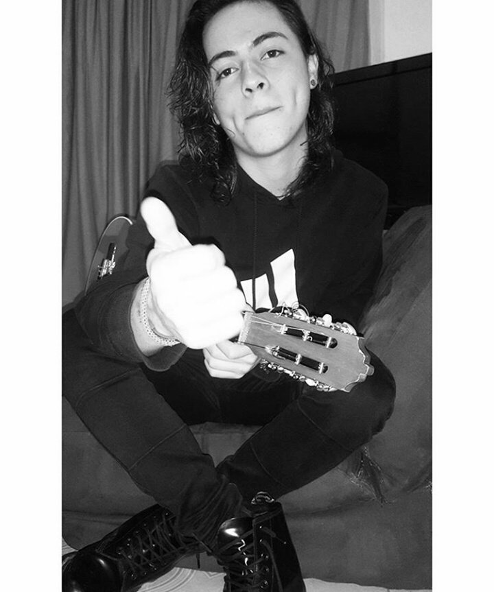 FCNicolasCardoz's tweet photo. ♡♡♡ QUE BONITOOOOO❤ https://t.co/ieNmM19Quz