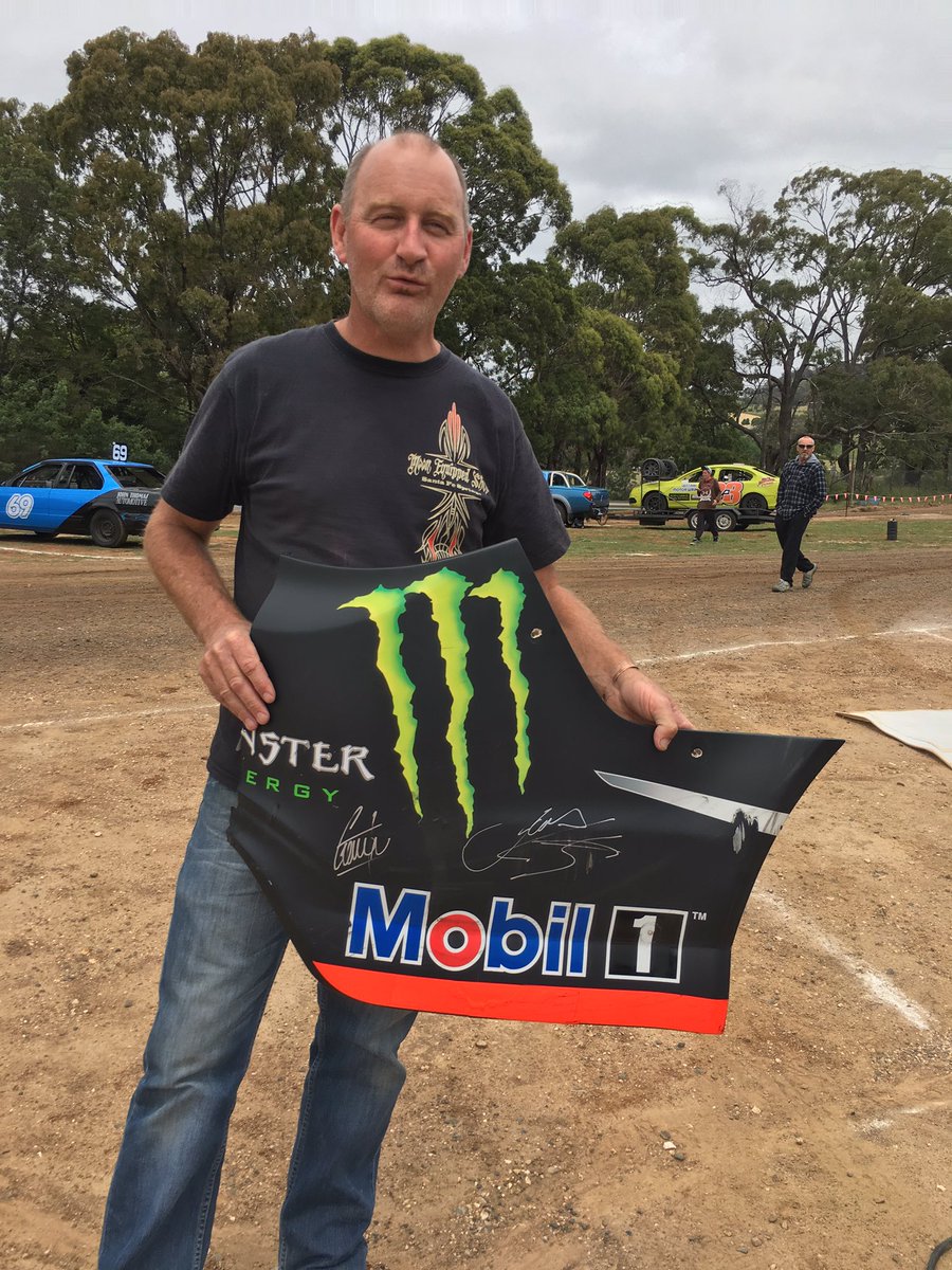 starsalign2016's tweet photo. Finally the last piece of merchandise from the @starsalign2016 event has been delivered. Thanks Phil for you support xo https://t.co/9D6jNsL7m9