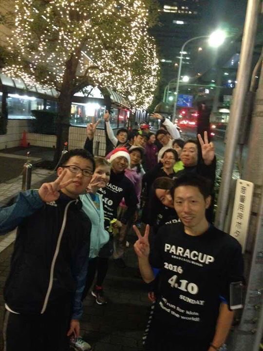 PARACUP's tweet photo. あちこちクリスマスの飾りが出ていますが、#PARACUP 恒例の #イルミネーション #ラン も参加者募集中です！17日に開催。詳しくは→https://t.co/r3Tk77rCSs https://t.co/fiiD4En5P9