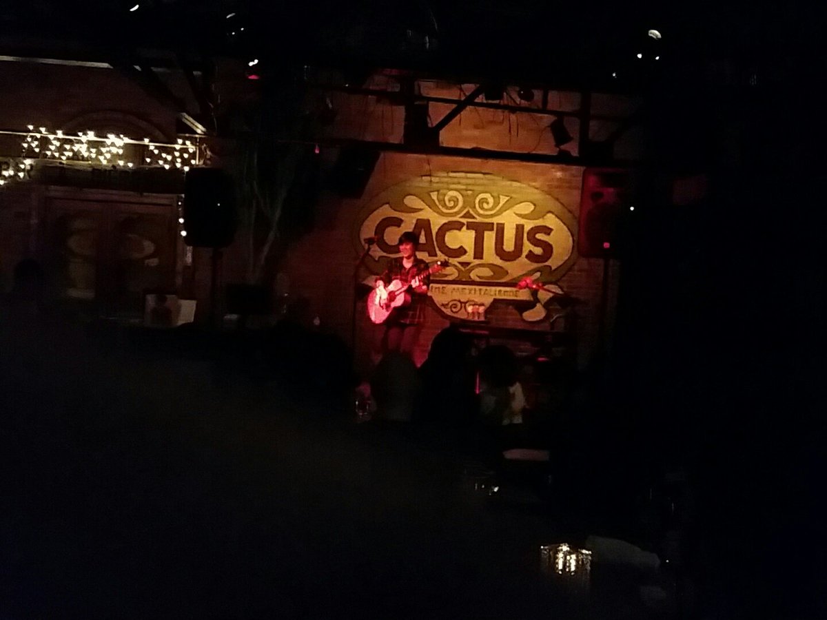 phil_trobu's tweet photo. #pascalepicard, tu es trop bonne! MERCI pour ton show au cactus de victo! https://t.co/pgYwIpryHe