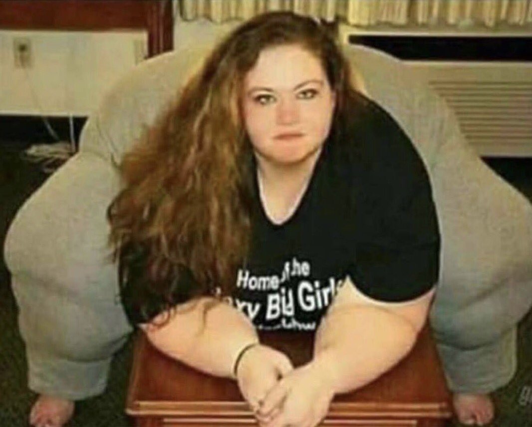 Jetson's tweet photo. That moment when you realise she's not sitting on a sofa 😳 https://t.co/dNPoLgoie4