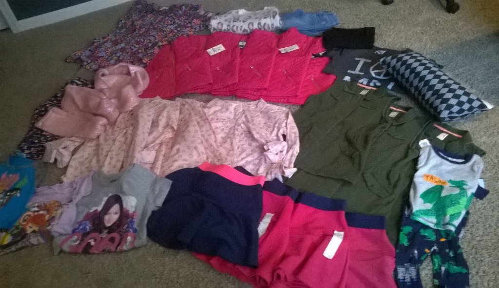 GrayBarzeKids's tweet image. Goodwill strikes again. Kid's day this past Thursday won. Guess it's the start of school shopping 2017. #goodwillmn