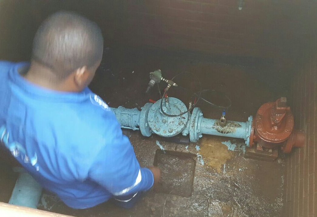 Jadekins7's tweet image. #GalloManor #NoWater #DAY4 Are JHB Water going to take action against alleged Saboteurs? This Valve was closed 4 no reason WED