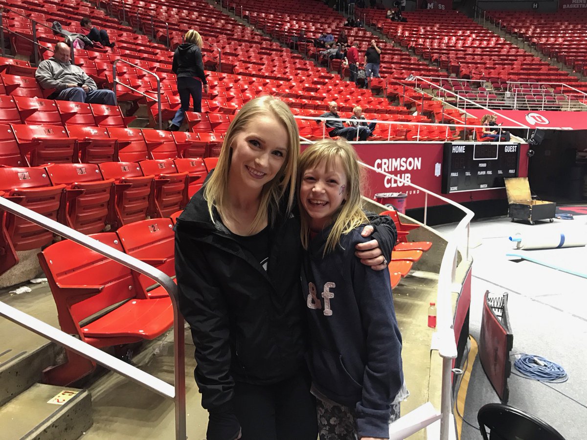 afmathman's tweet photo. Thanks Georgia Dabritz @GDabritz for making my daughters night/week/month/year!!! https://t.co/ITnfCOn6tQ