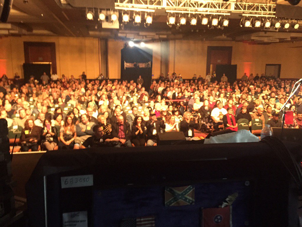 CharlieDaniels's tweet photo. Canadian California y'all were great. We love y'all God bless https://t.co/epoZjM8tGW