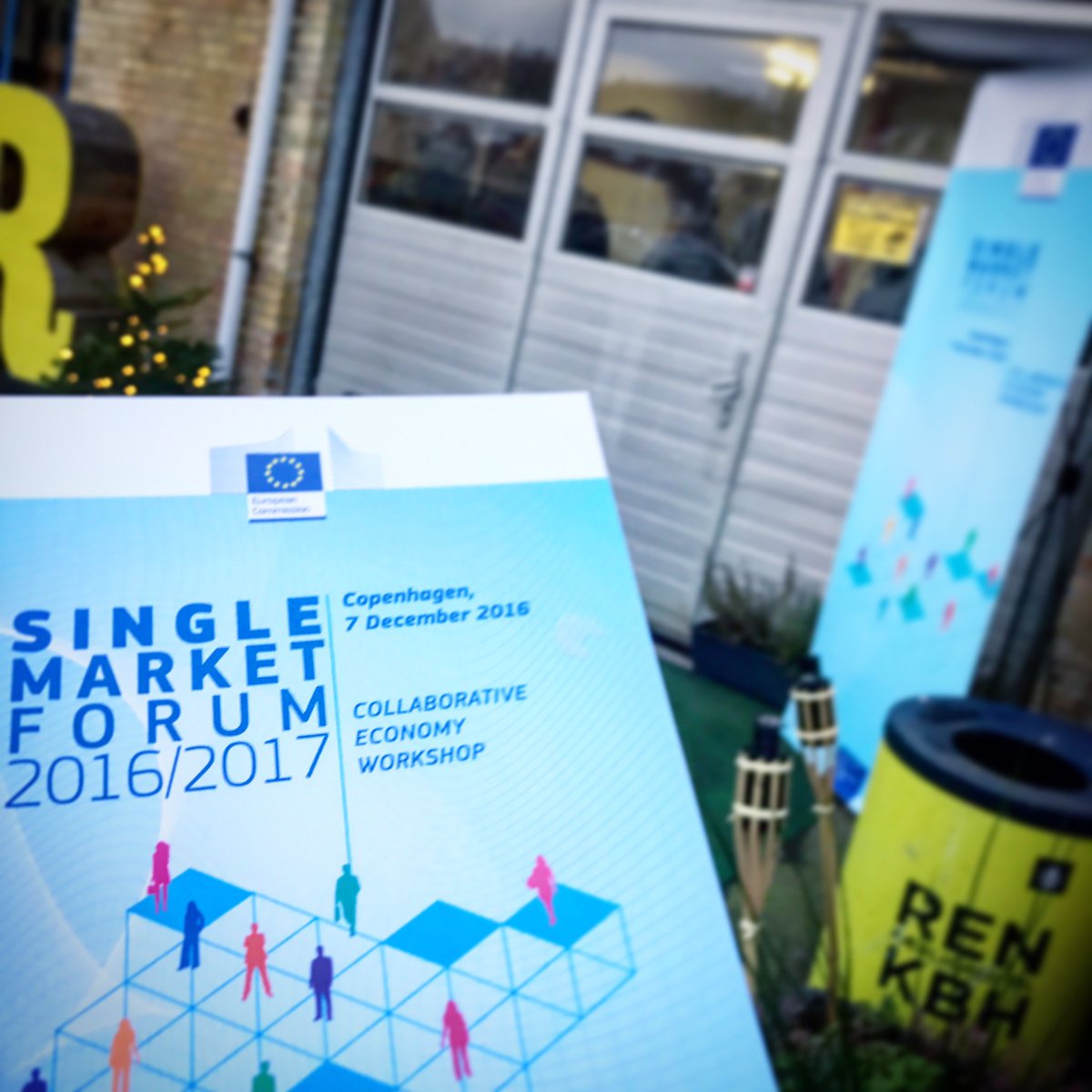 andersvincent's tweet photo. All good things start in a garage! Building knowledge for #eccollaborativeeconomy with @EU_Commission #sharingdk #poldk #komdk #deleøkonomi https://t.co/jDesb5NdnD
