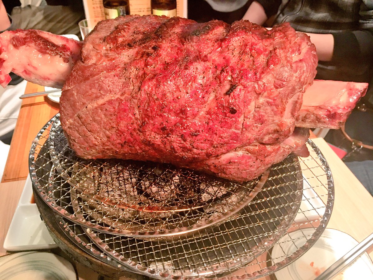 とんつう Bot 今年の4枚 お客様が肉に難易度を求めるようになった一年でした とんつう Bot 今年の4枚 お客様が肉に難易度を求めるようになった一年でした