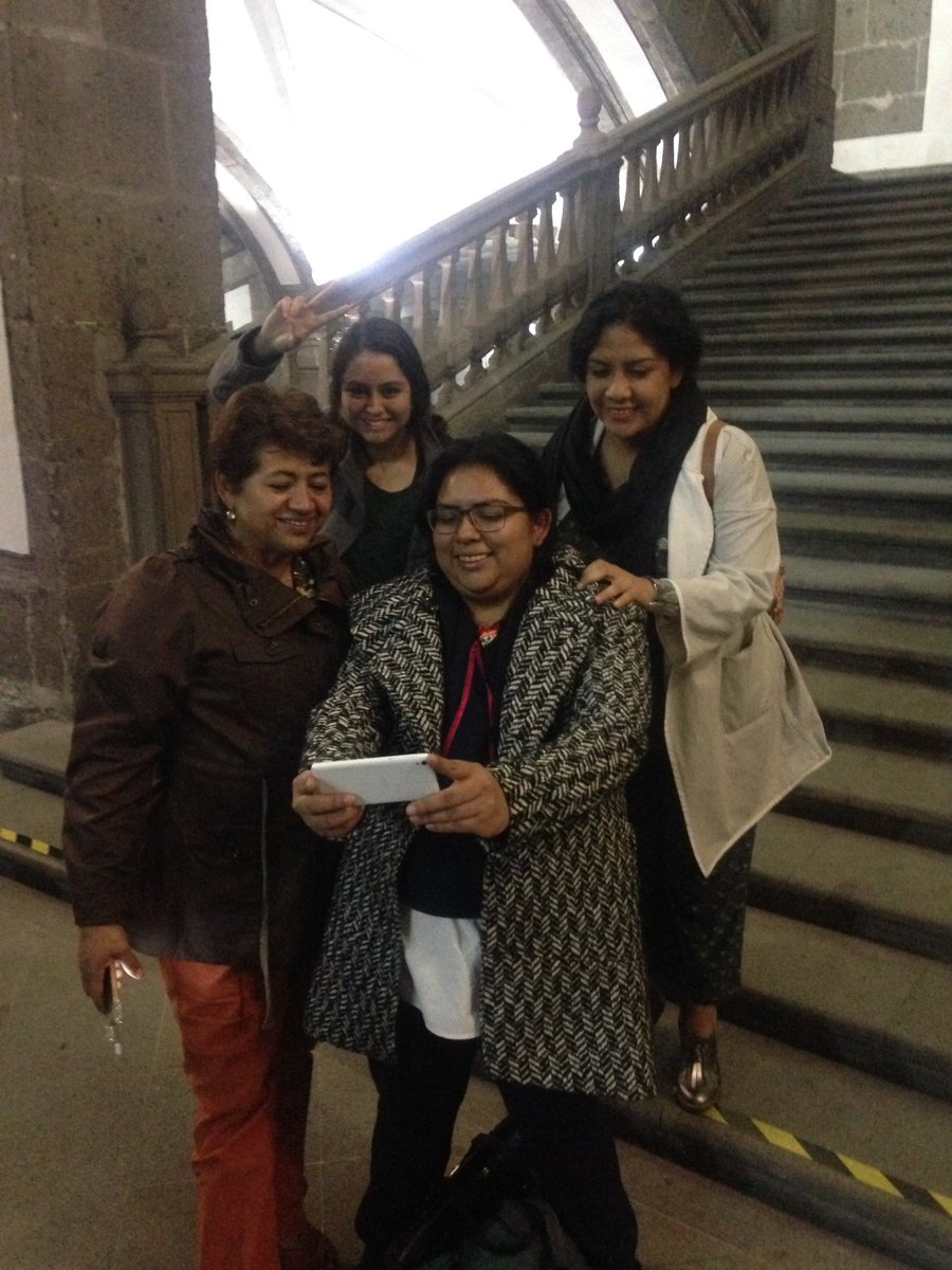 MAValadz's tweet image. 01:42 horas #PoderChilango #Constituyentes #FemPower @annetoby @Nellyatoa @GuadalupeMRuiz @AnaJuli20104865