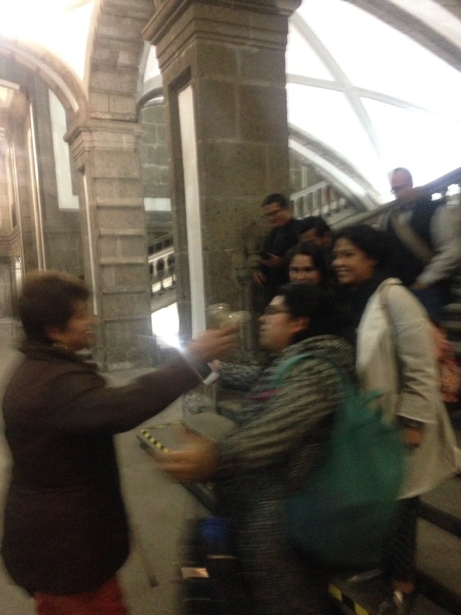 MAValadz's tweet image. 01:42 horas #PoderChilango #Constituyentes #FemPower @annetoby @Nellyatoa @GuadalupeMRuiz @AnaJuli20104865