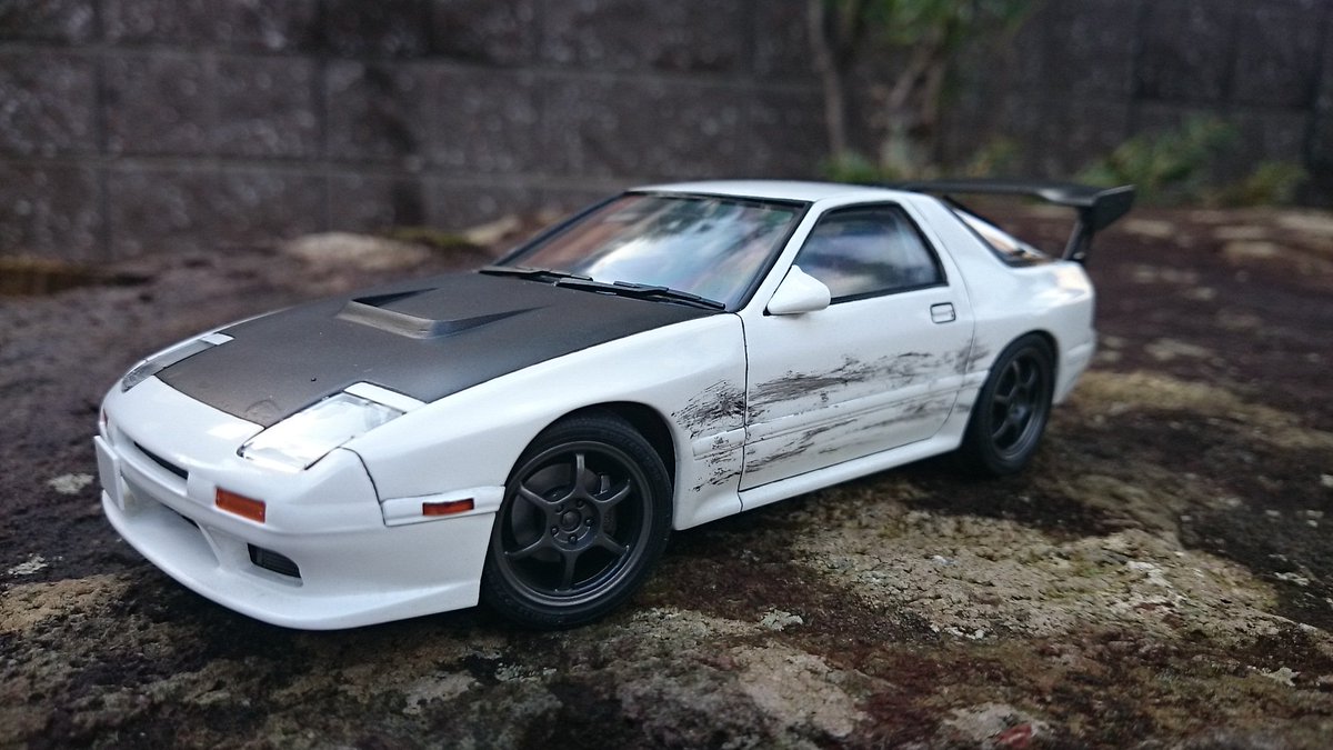 つねばり Fmc Twitterissa アオシマ高橋涼介仕様rx 7完成 死神gt Rとのバトル後の傷だらけの状態にしました アオシマ Https T Co Oyaews0ksq Twitter