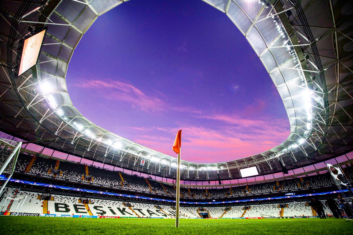 Kalbim kurusun benim,
Unutursam ben seni,
Seviyoruz Beşiktaşım,
Evvel ezelden beri...

#Beşiktaş 
#BeşiktaşınMaçıVar