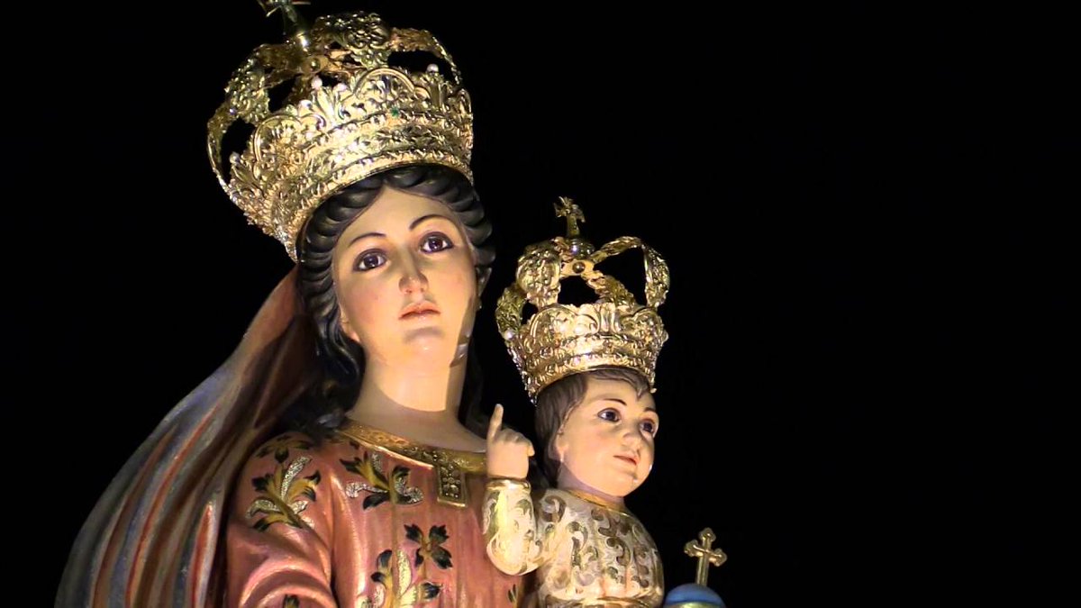 DTDirecto's tweet photo. Hoy es su dia, viva nuestra Patrona, viva nuestra madre Loreto. Feliz día a todas las que llevan su nombre por bandera. #OrgulloDeUnPueblo https://t.co/M0FhSD5T5H