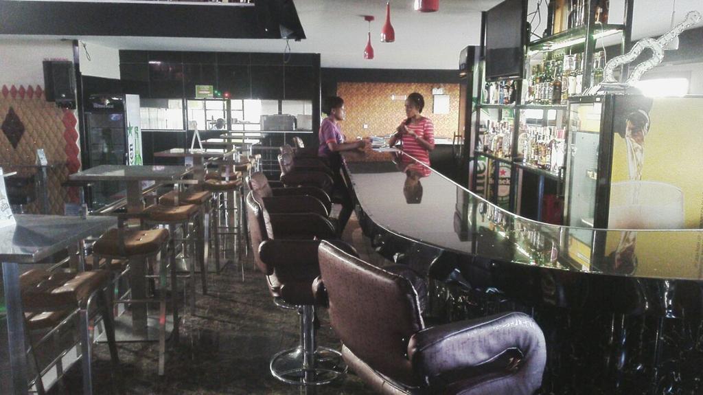 Club Fahrenheit CBD. tweet media