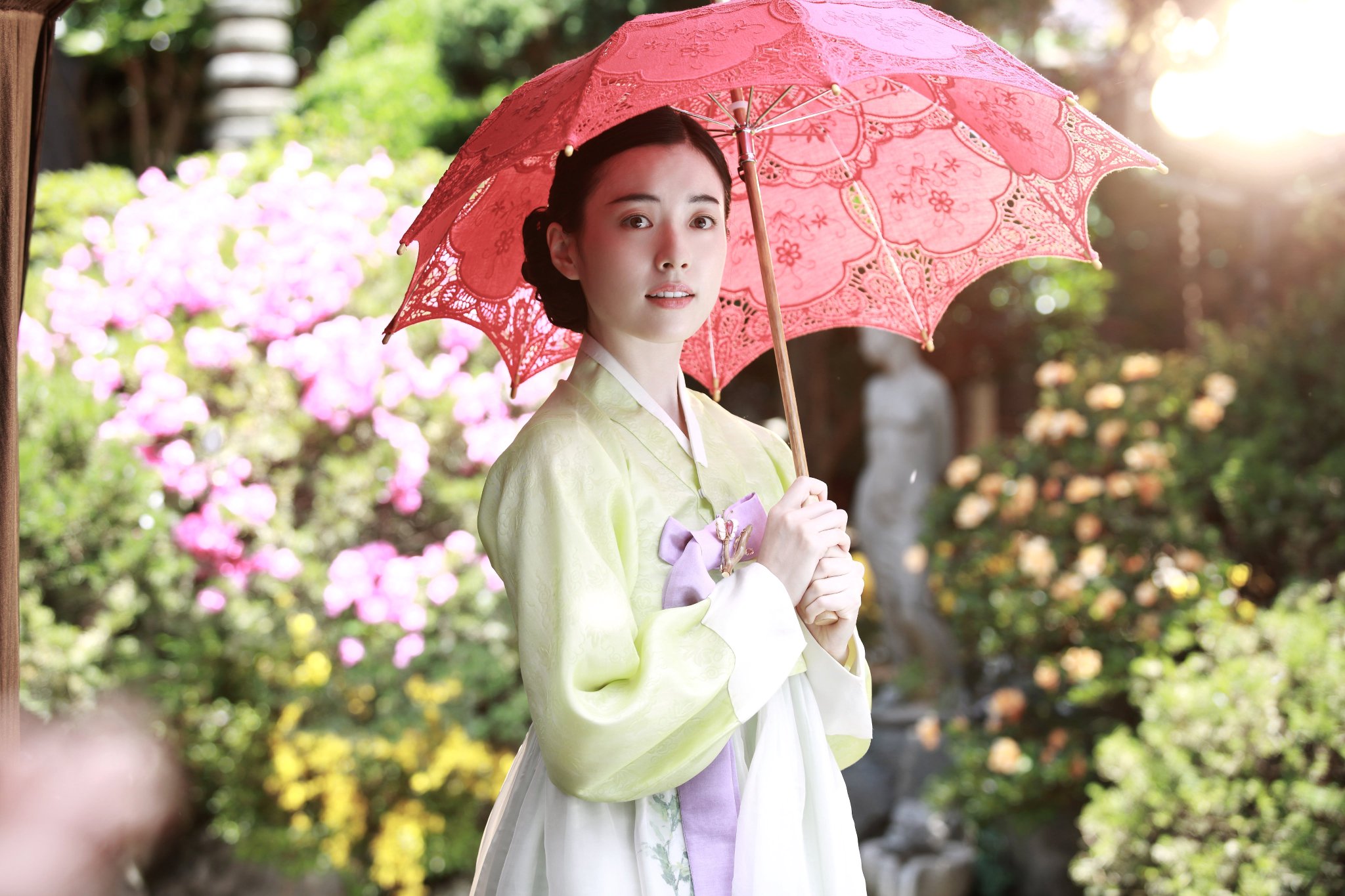 映画 愛を歌う花 キャスト紹介 ハン ヒョジュ ソユル役 ビューティー インサイド ファイヤー ブラスト 恋に落ちた消防士 王になった男 など多様な作品を通じ 純情で可 続き T